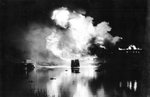 Foto do incêndio do navio Petrobras Norte